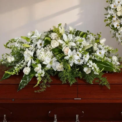 Centro Blanco de Rosas y Lirios